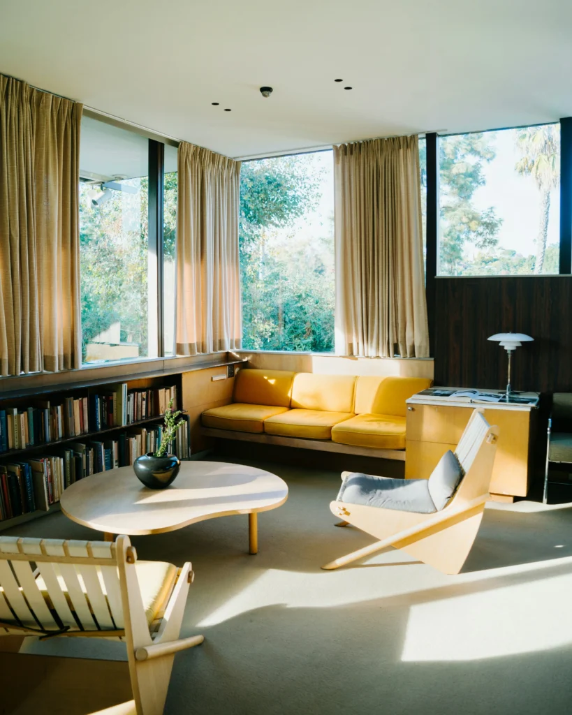 Cozy Home Decor Ideas for a Warm and Relaxing Atmosphere