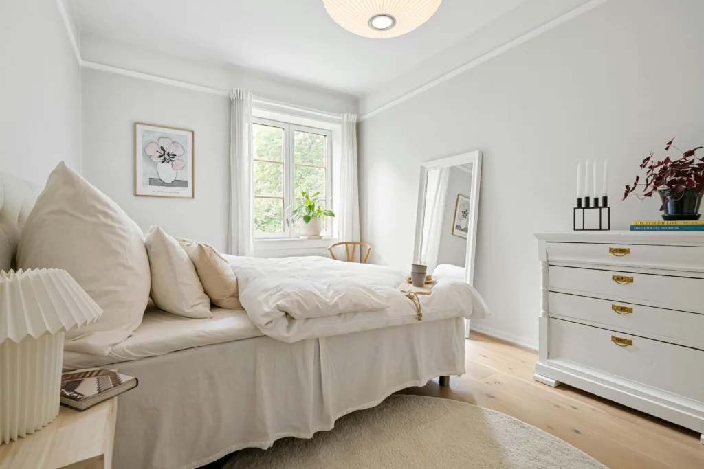 How to Design a Bedroom You'll Never Want to Leave (10 Must-See Styles)
