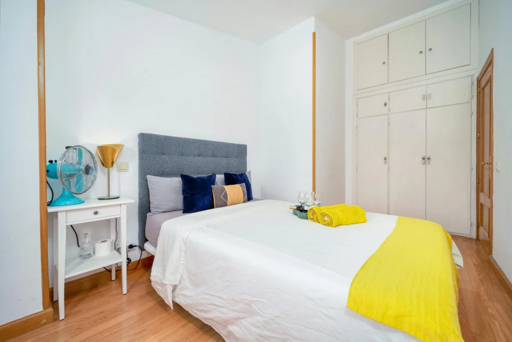 Chic Bedroom Inspiration Warm, Calm & Modern Vibes