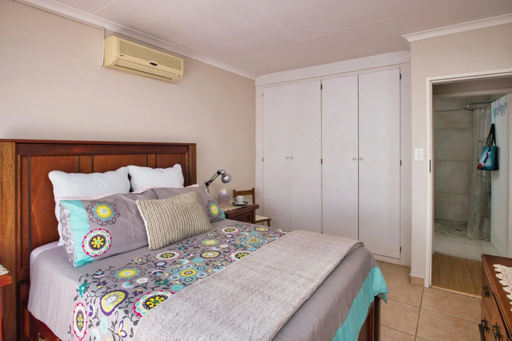 10 Stunning Bedrooms and the Simple Secrets to Recreate Them