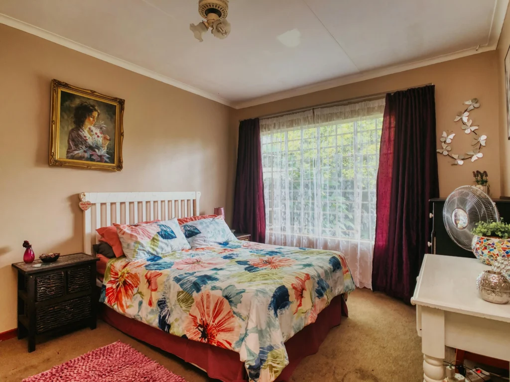 10 Stunning Bedrooms and the Simple Secrets to Recreate Them