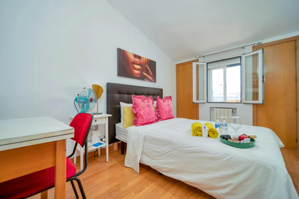 Chic Bedroom Inspiration Warm, Calm & Modern Vibes